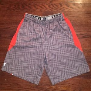 Underarmour Men’s Short size: Small, Grey/red